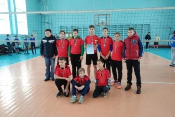 Родинские волейболисты заняли 2-е место на чемпионате области в Краматорске
