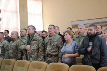 Военных и волонтеров поблагодарили за мужество и патриотизм (фото)
