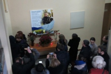 В "девятке" ДНУ установили памятную доску погибшему герою АТО (ФОТО)