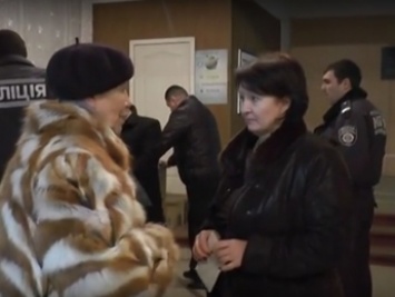 Депутат горсовета пожаловалась полиции на то, что ее не пустили в зал ДК