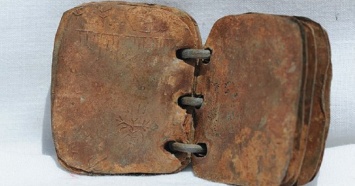 Первое письменное упоминание об Иисусе: найдены подлинные свинцовые книги 2000-летней давности