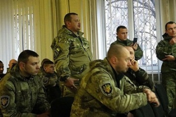 Появилось видео конфликта между пьяными сотрудниками СБУ и бойцами батальона "Ивано-Франковск" (ВИДЕО)