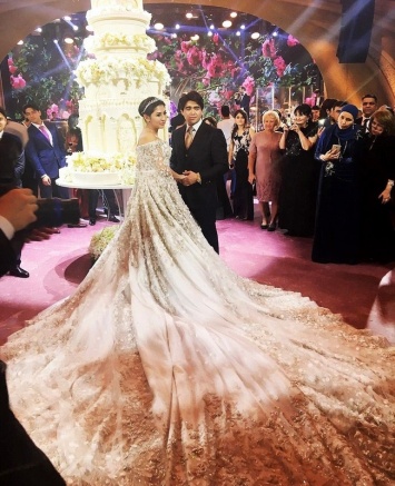 Дочь таджикского олигарха рассказала о свадебном платье стоимостью в 630 тыс. долл