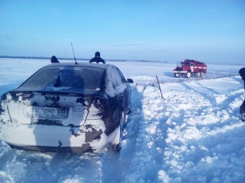 В Донецкой области спасали машины