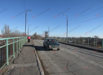 В Бердянске обследуют «горбатый» мост