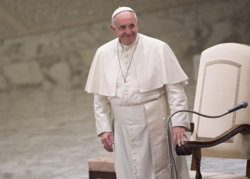 Папа римский сравнил трансляцию желтых новостей с копрофилией