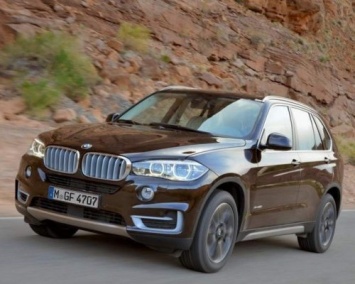 BMW X5 представили в Индии с новым бензиновым двигателем