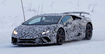 Экстремальный Lamborghini Huracan Superleggera выехал на зимние тесты