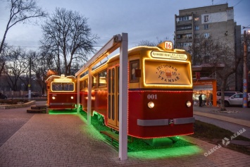 В одесском трамвай-кафе можно отведать «Староодесский» салат и «Ужин бедного еврея»