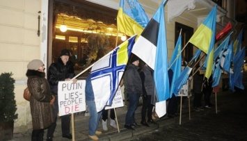 В Эстонии пикетировали посольство РФ из-за Сущенко, Крыма и Донбасса