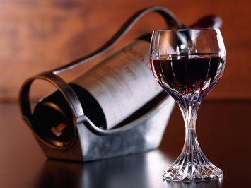 Даже один бокал вина может стать губительным для сердца - ученые