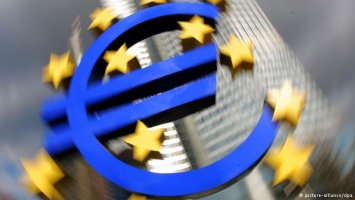 ЕЦБ продлил спорную программу скупки облигаций