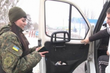 Служба женщин в Славянской полиции. Работа в тяжелых условиях и "экстремальные" наряды