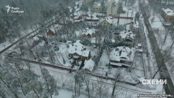 Журналисты сняли элитные особняки запорожского губернатора с высоты (Видео)