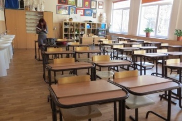 Карантин в школах Покровска и Родинского продлили еще на неделю