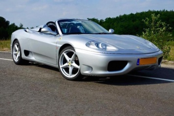 Вот это подарочек: Ferrari 360 Modena продают за 26 500 евро!
