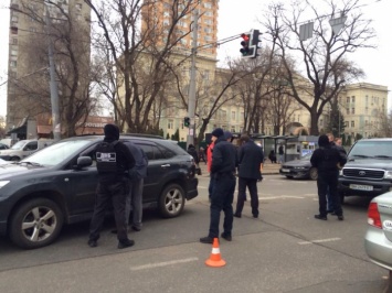 Зрелищное задержание в Одессе: сотрудники УБВ поймали мошенников-антикоррупционеров