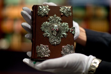 Книга Джоан Роулинг «Сказки Барда Бидля» будет выставлена на аукцион Sotheby's