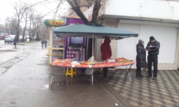 Муниципальная полиция испортила день конфетной торговле (фото)