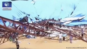 В Нигерии при обрушении крыши церкви погибли десятки человек