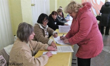 Стартовали первые выборы в 41 объединенной общине в 13 областях