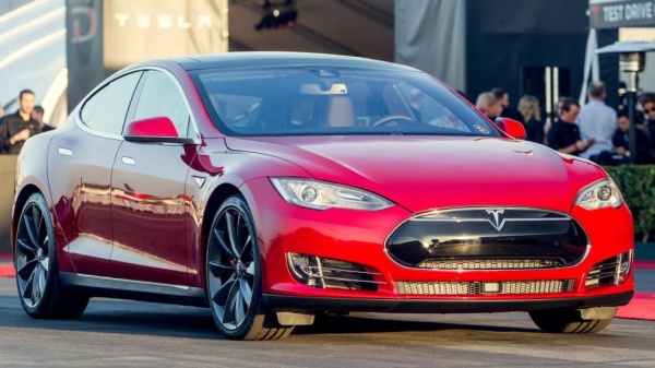 Tesla Model S стал невероятно быстрым