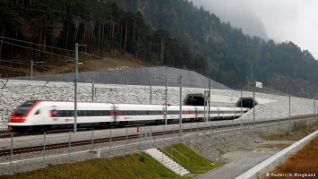 В Швейцарии начато движение поездов по самому длинному туннелю в мире