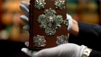 Одна из семи рукописных книг Джоан Роулинг ушла с молотка за $467 тыс