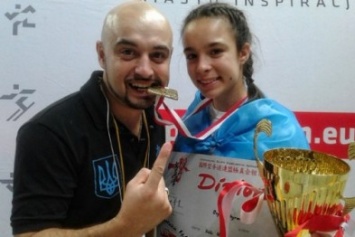 Юная спортсменка из Новой Каховки готовится выступить на Кубке Европы по киокушин карате