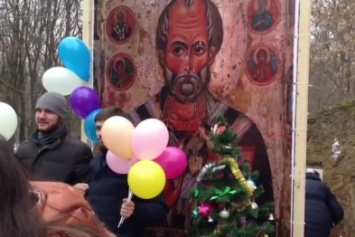 В одесском парке появилась огромная икона Святого Николая (ВИДЕО)