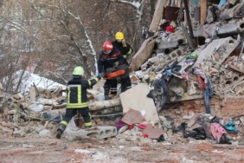Из рухнувшего в Чернигове общежития разрешили выносить мебель