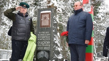 В столице Крыма открыли отреставрированный монумент первому российскому пограничнику