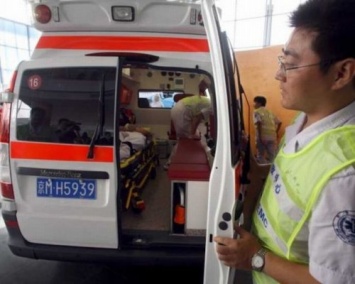 В Китае 57 туристов пострадали в результате аварии пассажирского автобуса