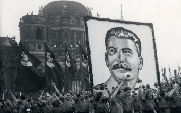 Нормальные герои: Сталин, Гитлер и Ким Ир Сен
