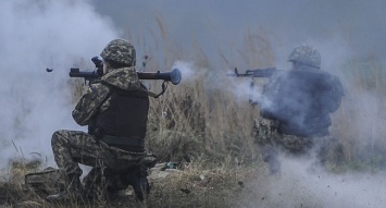 Ситуация под Светлодарском: бойцы АТО одна за другой отбивают атаки боевиков