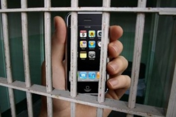 Харьковчанин "разводил" по телефону пенсионеров, сидя в тюрьме
