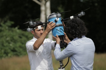 Два брата из Афганистана разработали уникальный прототип дрона-сапера