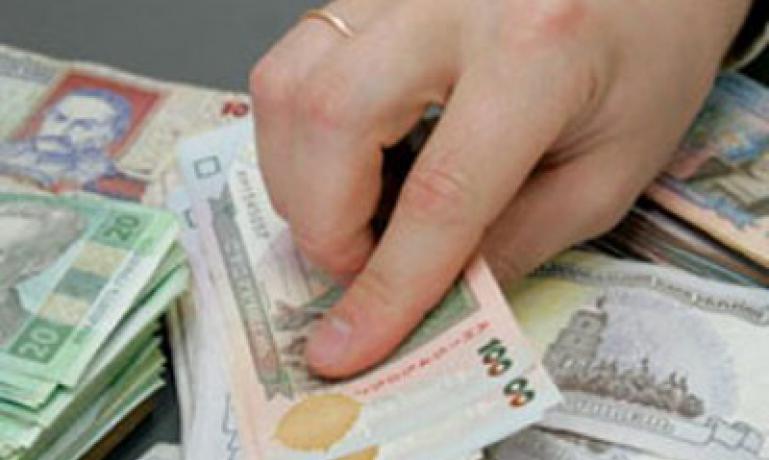 На Днепропетровщине на взятке в 8 тысяч гривен задержали налоговика