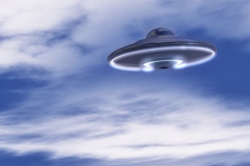 В США мужчина заснял НЛО, которое разделилось на 2 части