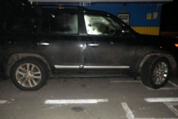 На админгранице с Крымом пограничники задержали два автомобиля из-за фальшивых документов