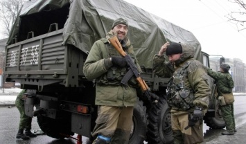 Солдаты агрессора отняли оружие у боевиков на Донбассе