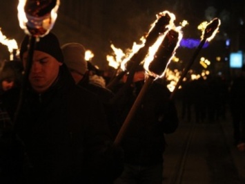 Годовщину со дня рождения С.Бандеры отметили в Житомире факельным шествием