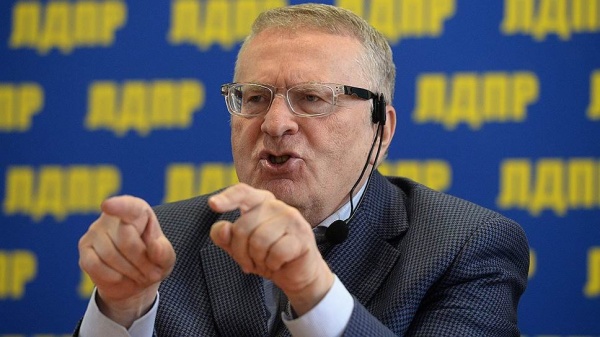 Жириновский призывает заменить слово "селфи" на "себяшка"