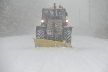 За прошедшие сутки было расчищено от снега 3750 км автомобильных дорог Харьковщины