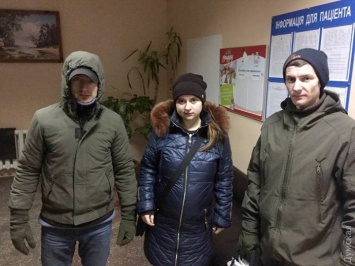 Волонтеры пробились в отрезанное снегом село и доставили роженицу в Одессу