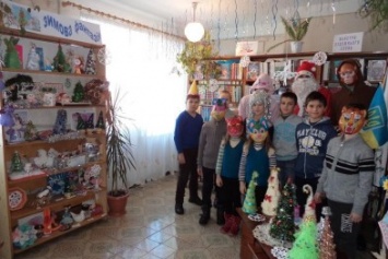 В Мирнограде школьники приняли участие в конкурсе колядок и щедривок