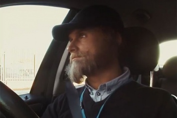 Видео: Дэвид Култхард пошел в таксисты