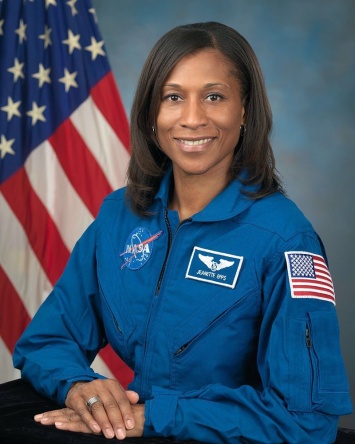 NASA впервые отправит на МКС женщину-афроамериканку