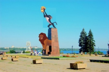 На месте запорожского Ленина предлагают поставить героев мультфильма "Король лев"