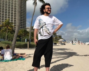 Киркоров в "спортивках" и туфлях отдыхает на пляжах Маями